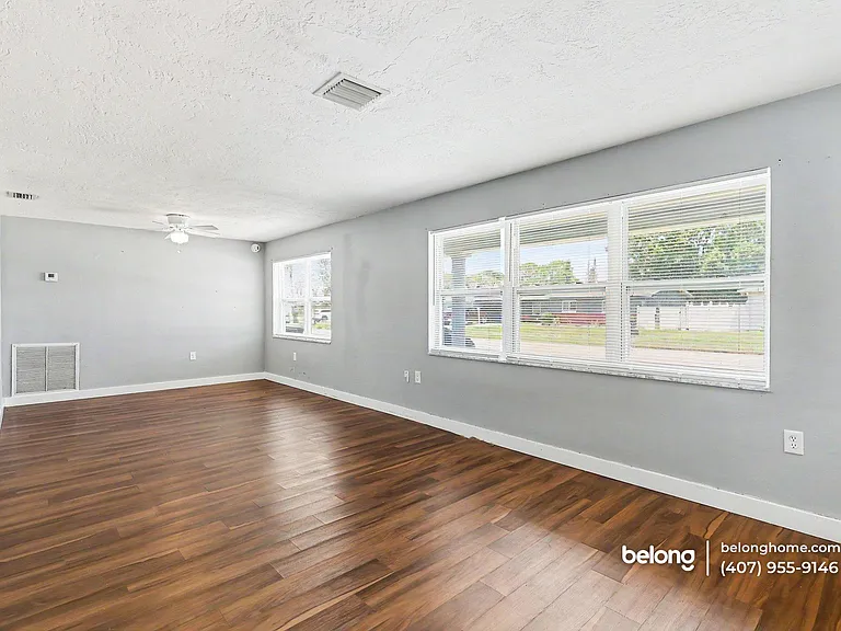 1147 Manatee Dr — Photo 10