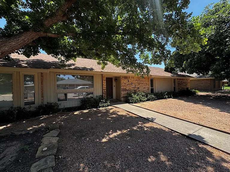 4027 Angelina Dr — Photo 1