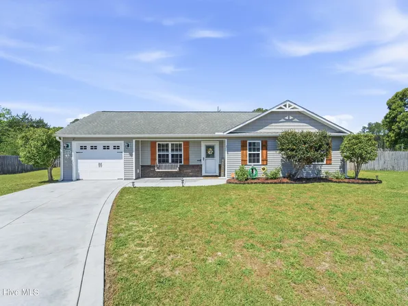 304 Rowland Ct, Richlands, NC 28574