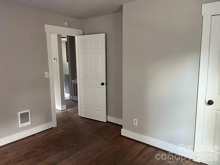 1716 Catherine Simmons Ave — Photo 5