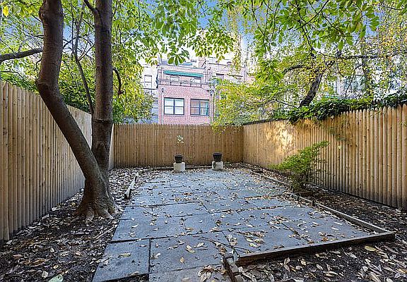 3rd image of 141 W 94th St #1TPX