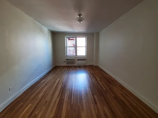 Rented by NYC Realty Brokers LLC | media 14