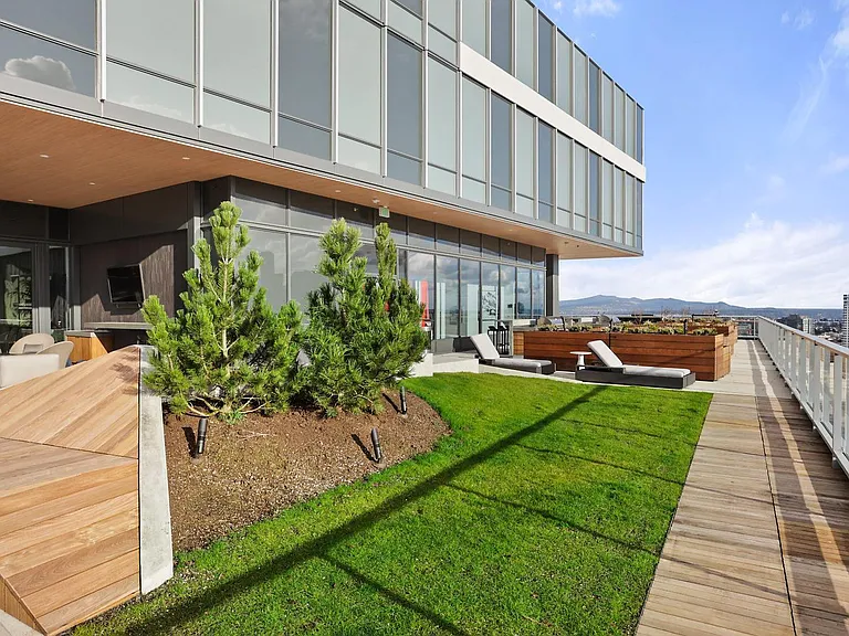 1808 Minor Ave #2208 — Photo 30