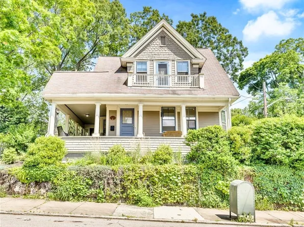 62 Blodgett Ave, Pawtucket, RI 02860