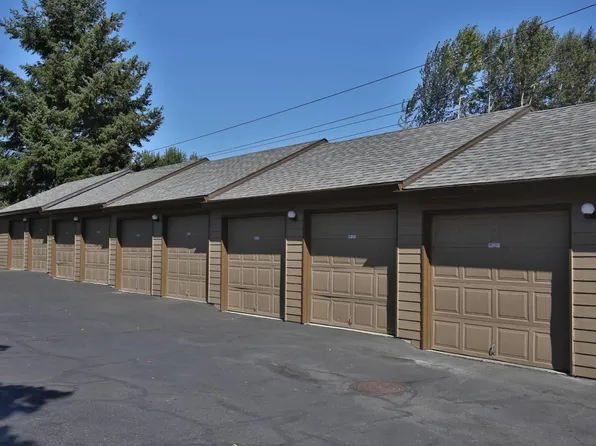 Walker Square Apartment