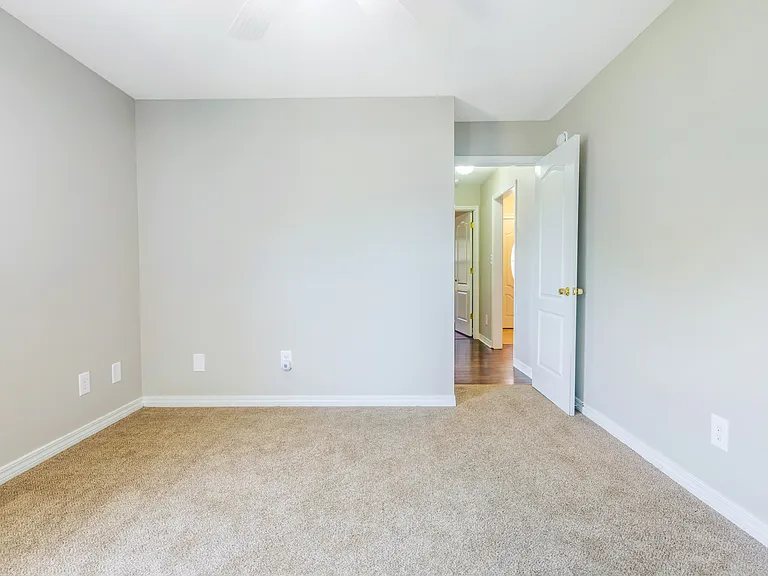 2104 Frontera St — Photo 25