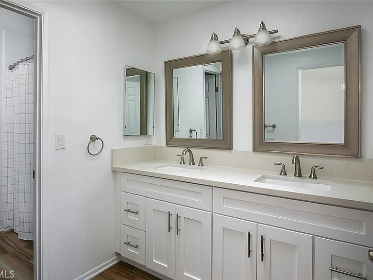 402 El Centro St — Photo 18
