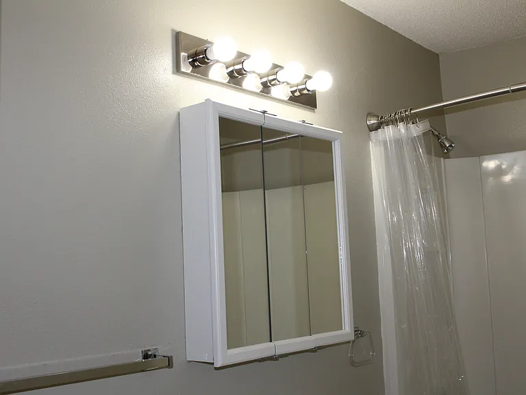 Apt 102 - 22_11192019