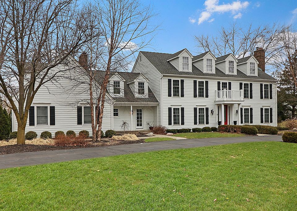 1st image of 35 Beechnut Dr