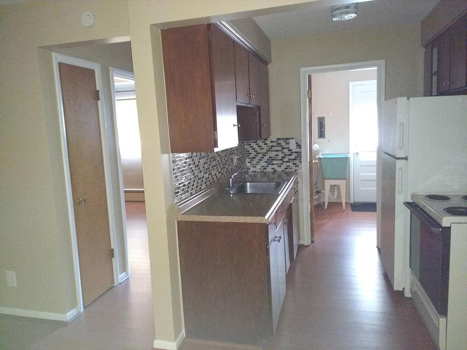 Entry through kitchen