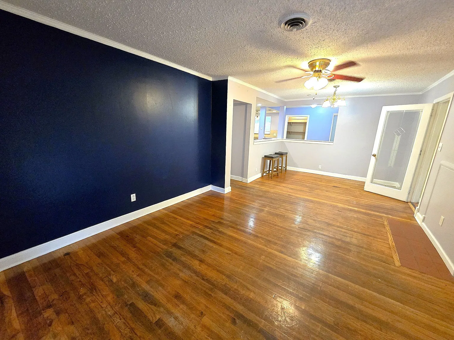 3891 Frasier St — Photo 2