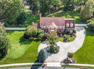 4 Estates Dr, Colonia, NJ 07067