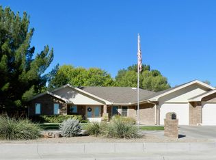 1208 Moore Ave, Roswell, NM 88201