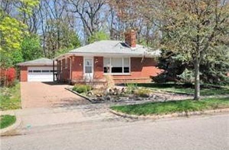1st image of 1427 Woodland Dr