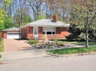 1427 Woodland Dr, Ann Arbor, MI 48103