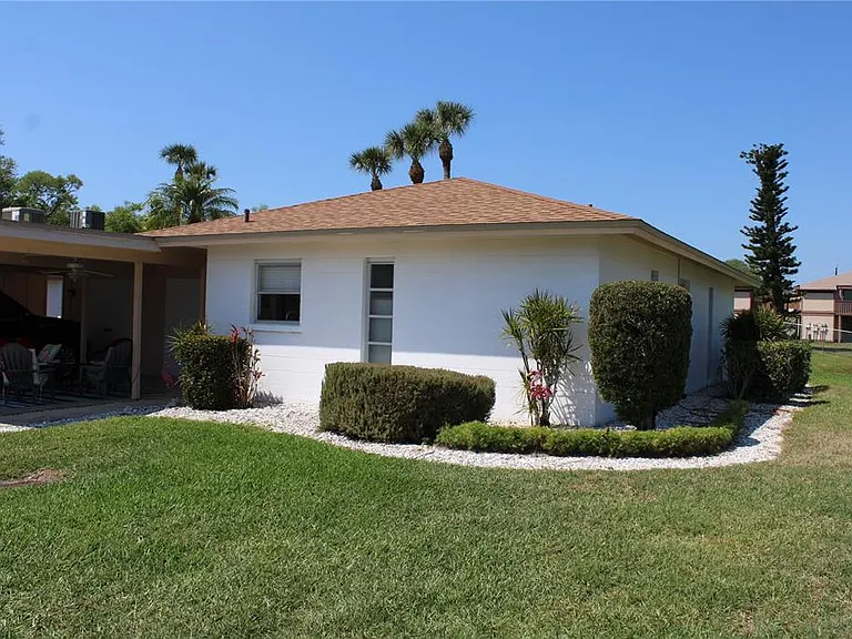 5062 Live Oak Cir #5026 — Photo 38