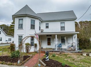 39 Main St, Wachapreague, VA