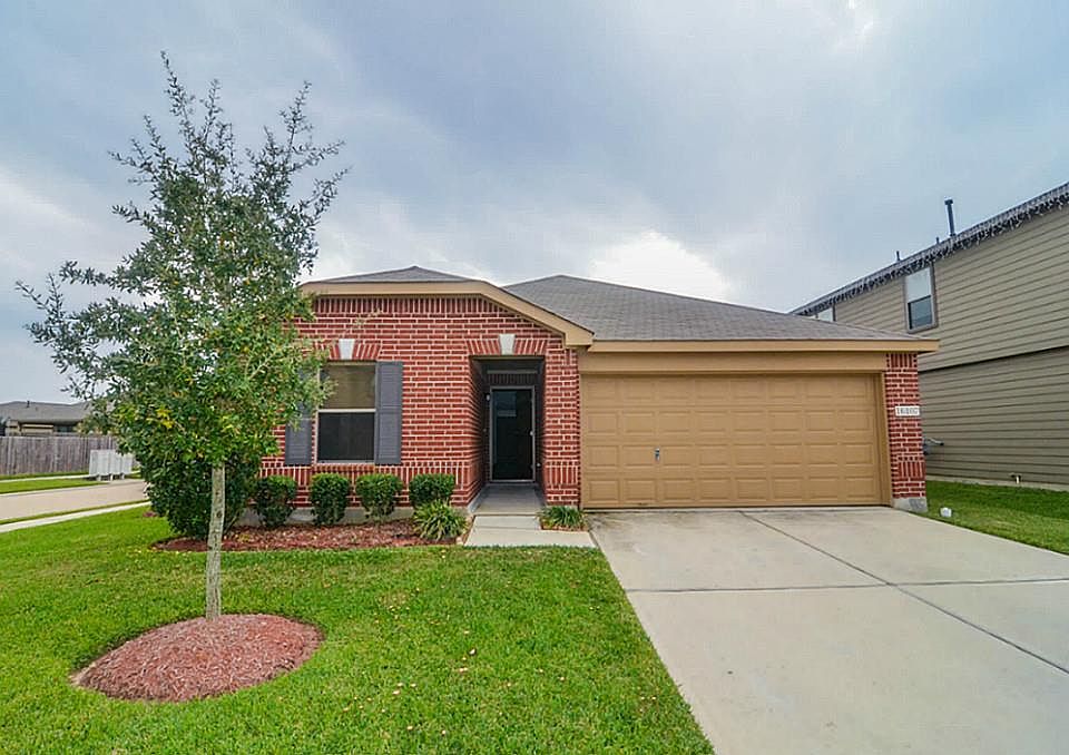 1st image of 16107 Heights Harvest Ln