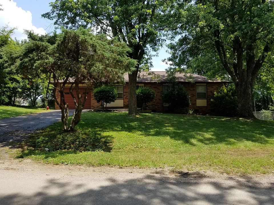 2nd image of 1914 Skyline Dr