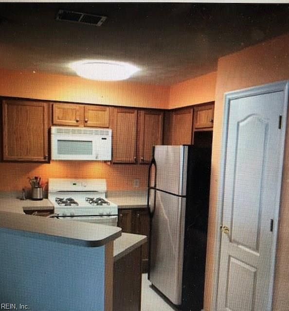 2nd image of 5340 Garnett Pointe Ct