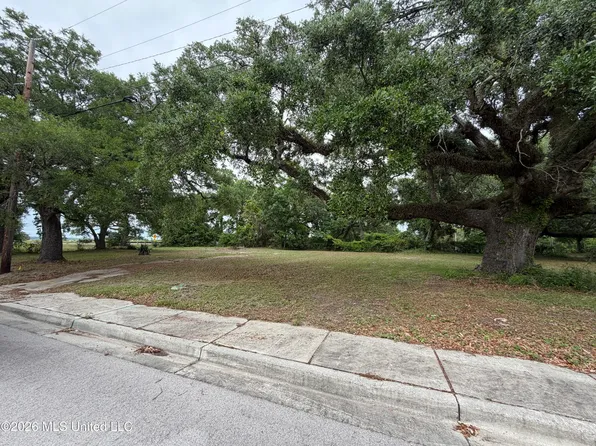 342 Strangi Ave, Biloxi, MS 39530