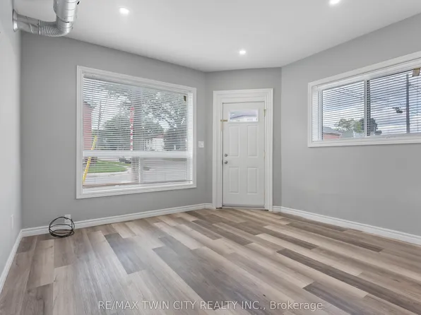 140 N Superior St, Brantford, ON N3S 2L4