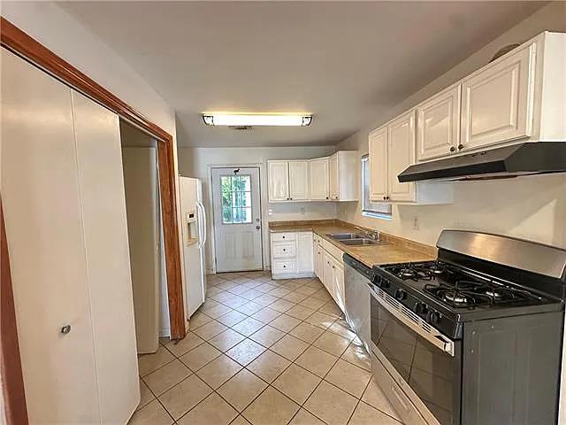 310 Huntlee Dr — Photo 4