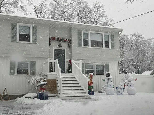 217 Oak St, Bayville, NJ 08721