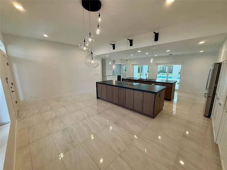 1359 Harbor Dr — Photo 8