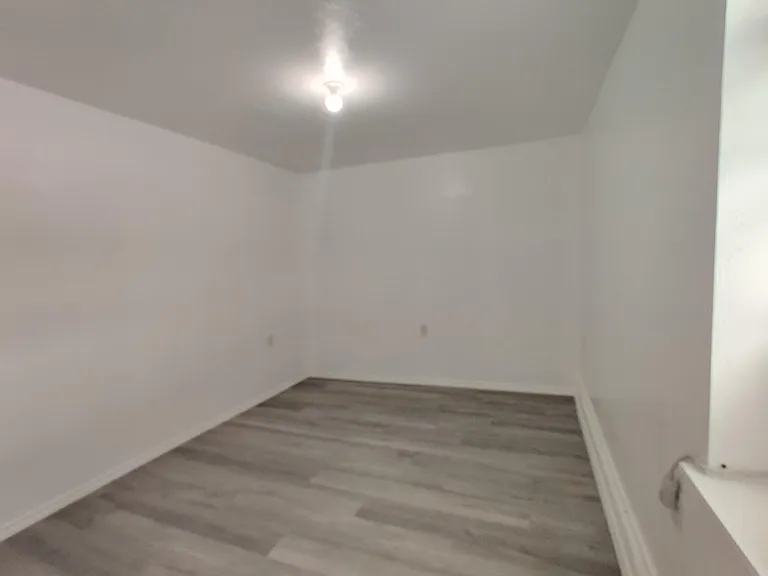707 1/2 W Main St — Photo 11