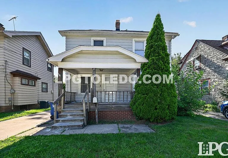 414 Bender Dr — Photo 1