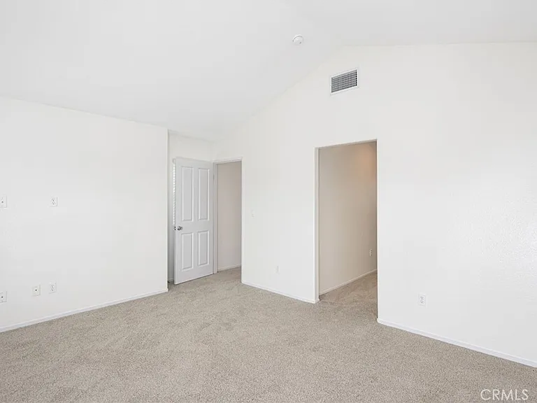 1425 Crown Cir — Photo 41