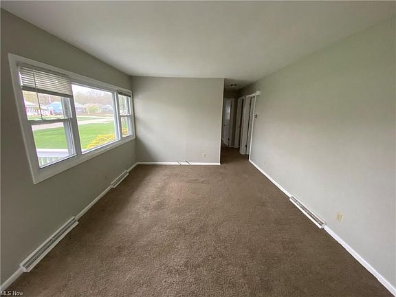 5th image of 1752 Lynn Mar Ave