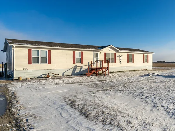 1708 Cedar St NE, Emerado, ND 58228