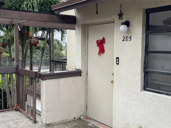 455 NW 210th St APT 205, Miami Gardens, FL 33169