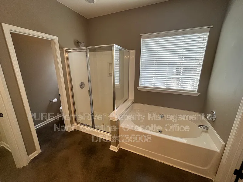 8903 Darcy Hopkins Dr