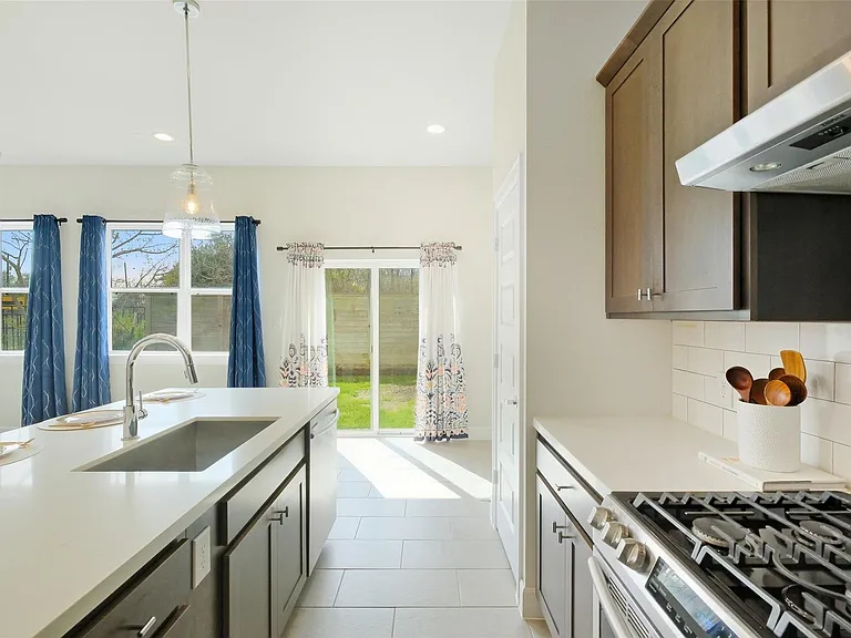 603 Press St — Photo 11