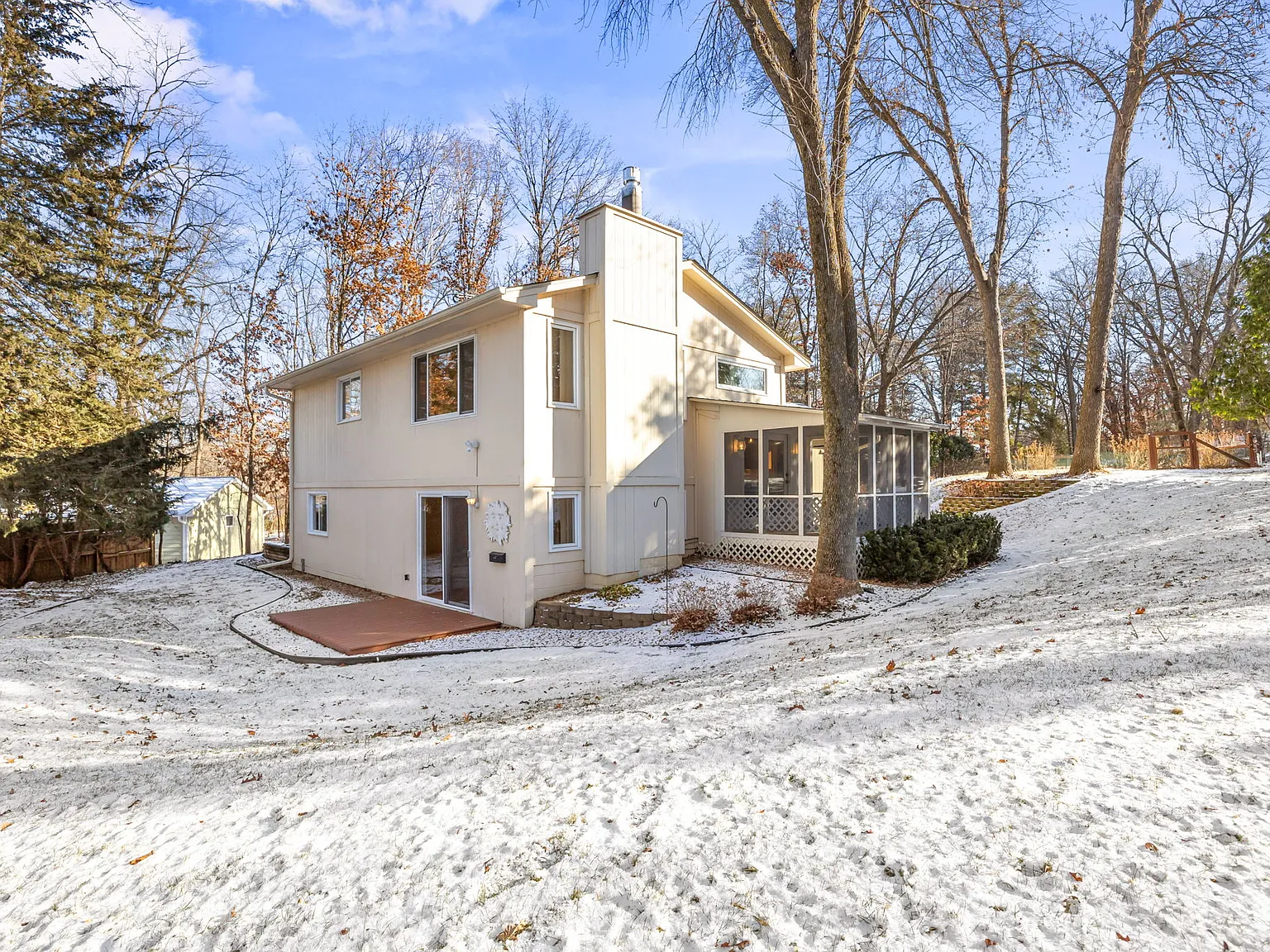3 bed, 1939 sqft, $3,795 — Photo 3