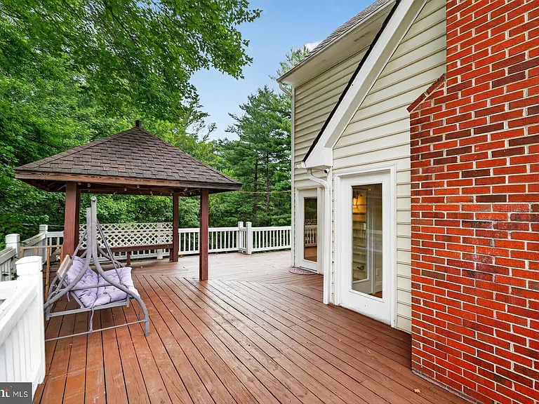 5402 Ashcomb Ct — Photo 45