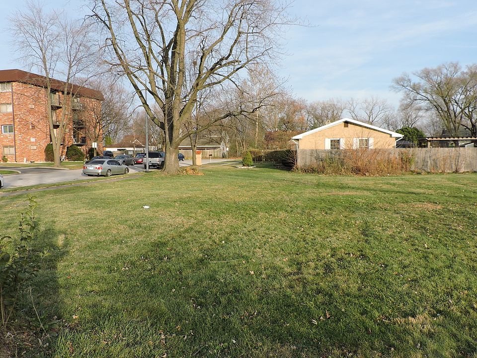 1st image of 7121 W 93rd Pl