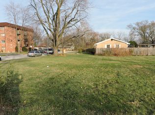 7121 W 93rd Pl, Oak Lawn, IL 60453