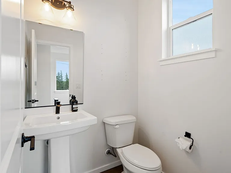 10002 Kings Landing Ave NW — Photo 8