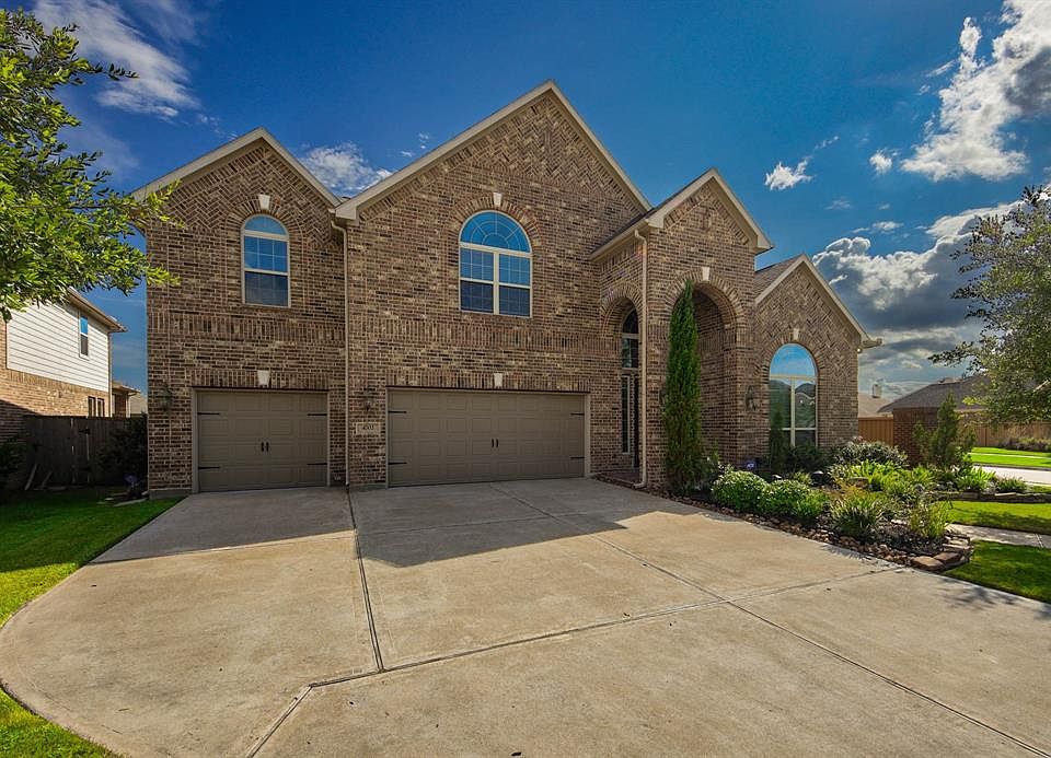 1st image of 4702 Cinco Forest Trl