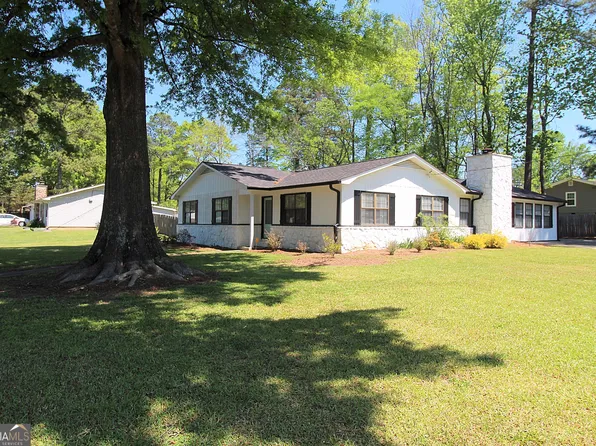 17 Woodvalley Ter NW, Rome, GA 30165