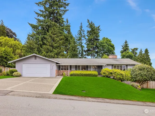 9221 NE 37th Place, Yarrow Point, WA 98004