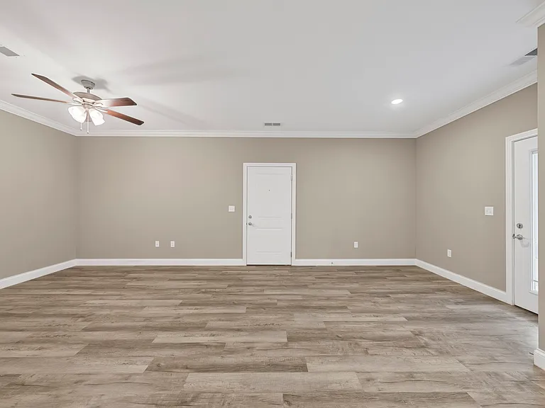 The Flats — Photo 19