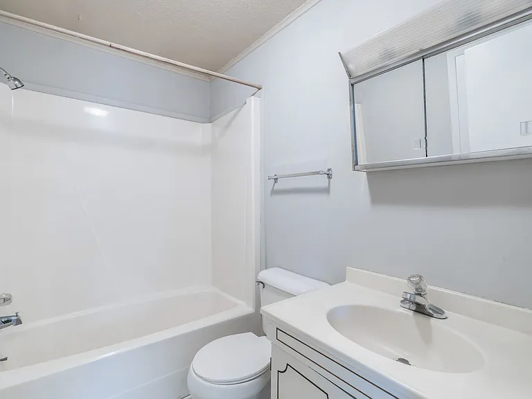302 Wakefield Rd #B — Photo 14