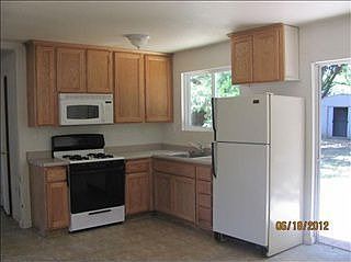 4th image of 298 Woodbridge Ave