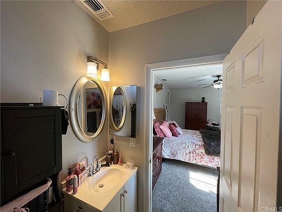 3rd image of 1105 W Point Dr
