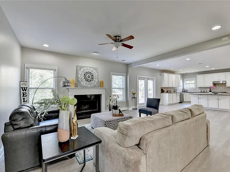 4805 Shelbourne Dr — Photo 15